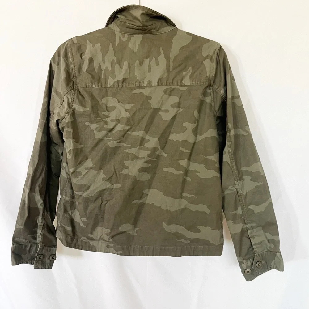 Vuori Women's Ripstop Oregano Camo Jacket S - Picture 5 of 9